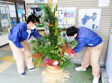 この地の緑の豊かさを伝えたい 年末年始の阿波池田駅を彩る門松への想い まるごと三好観光ポータルメディア